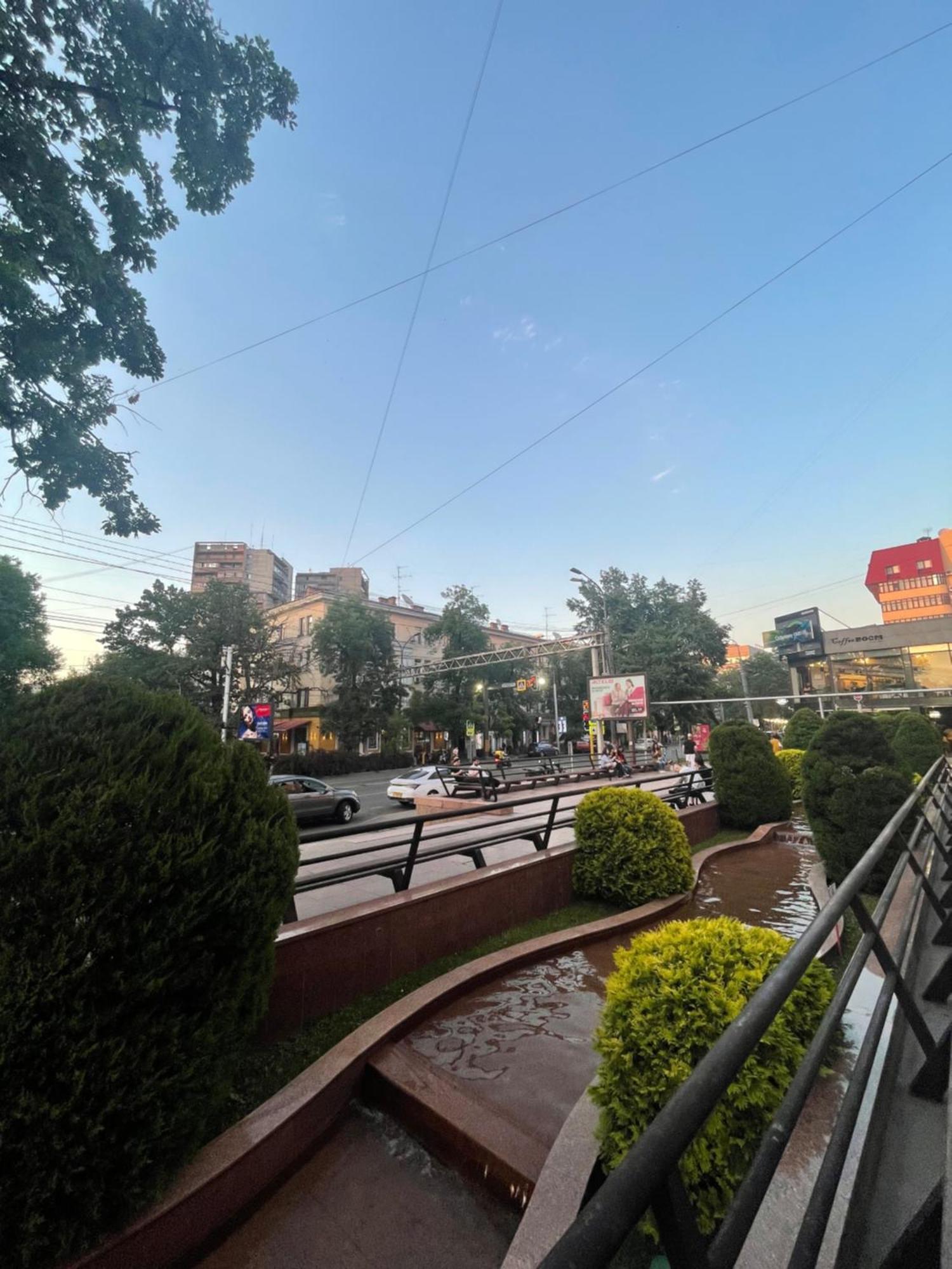 Двухкомнатная Квартира На Арбате Алматы Экстерьер фото